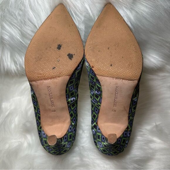 Vintage Manolo Blahnik Pumps - Picture 8 of 10